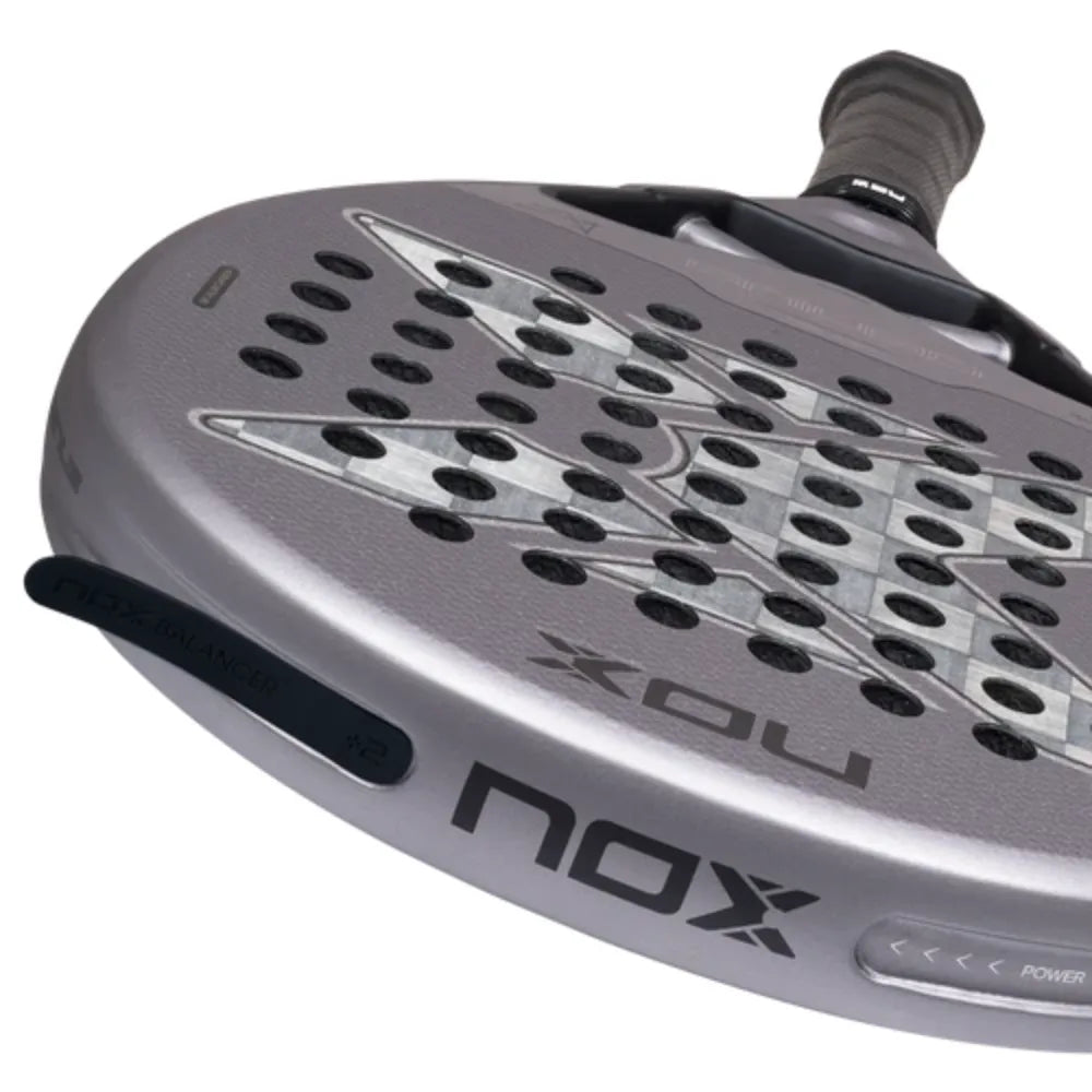 Pala Nox AT10 Genius 18K Alum 2027 Agustín Tapia para Pádel