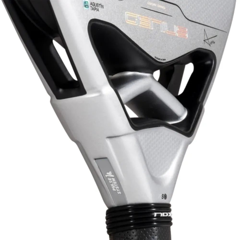Pala NOX AT10 Genius 12K Alum XTREM Agustín Tapia 2027 para Pádel