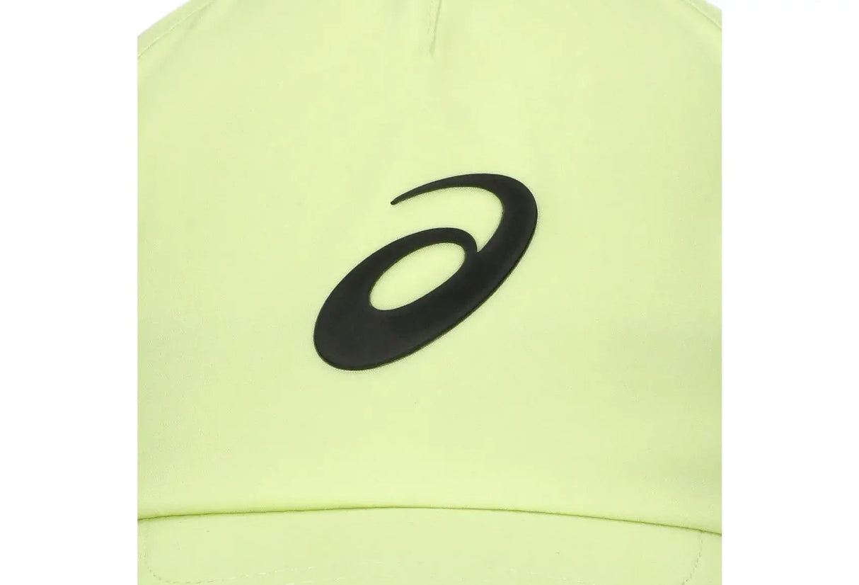gorra deportiva asics color amarillo neón ligera y transpirable