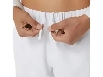 short deportivo asics court blanco 7 pulgadas con cintura de cordón ajustable