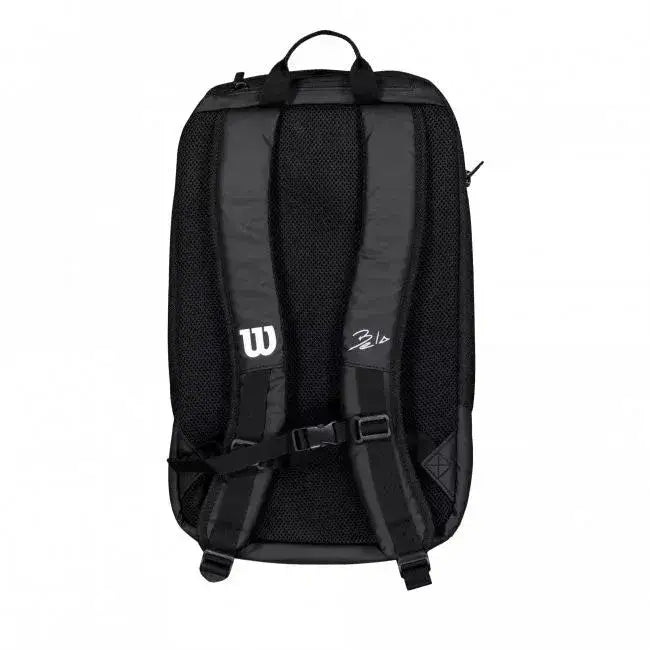 mochila padel con gran capacidad para jugadoras exigentes