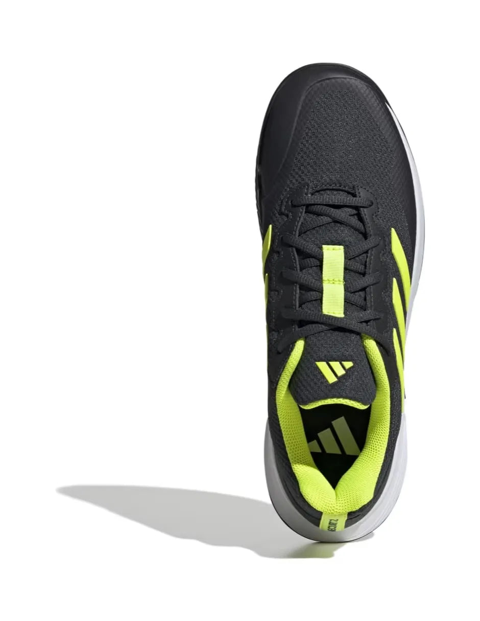 tenis adidas pádel gamecourt 2 con suela espiga para mejor agarre