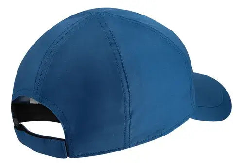 gorra asics azul para pádel con tela fresca y ergonómica