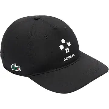 gorra lacoste negra daniil medvedev edición especial con logo dm