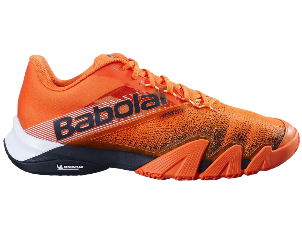 calzado babolat jet premura 2 con diseño naranja para pádel competitivo