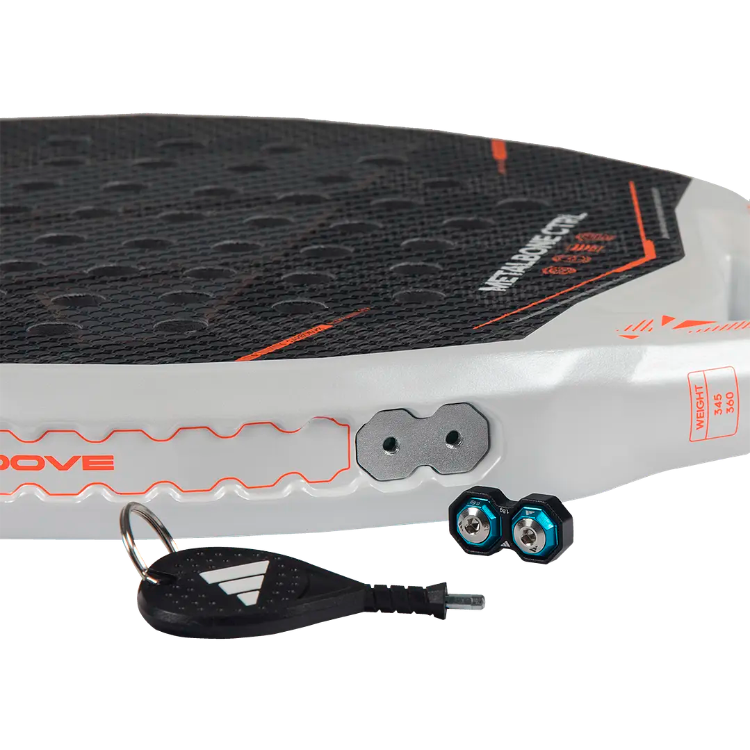 pala adidas metalbone ctrl 3.5 2026 blanca con superficie negra y sistema de pesos