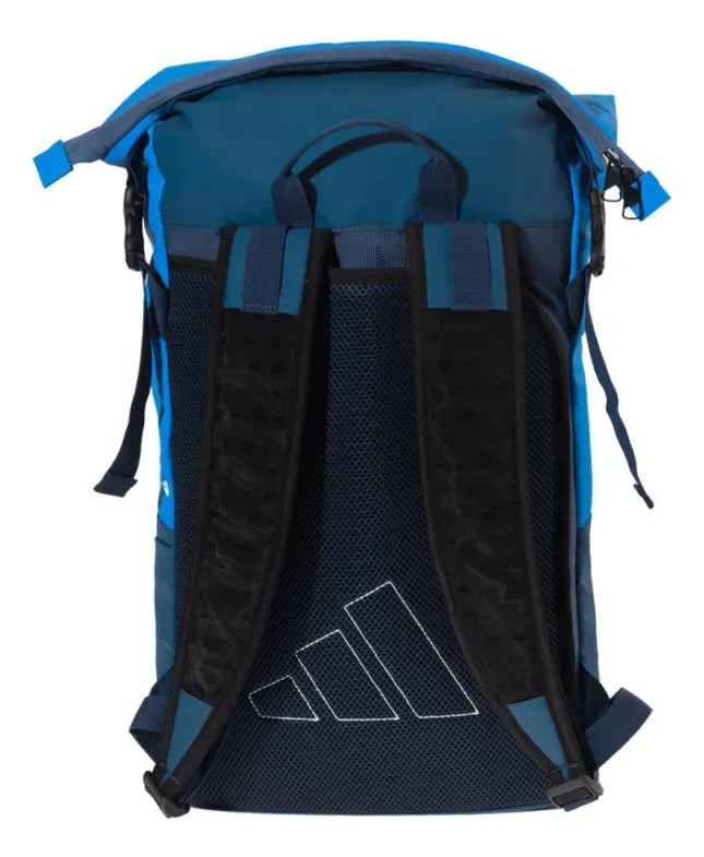 mochila deportiva adidas azul con diseño moderno y funcional para cancha