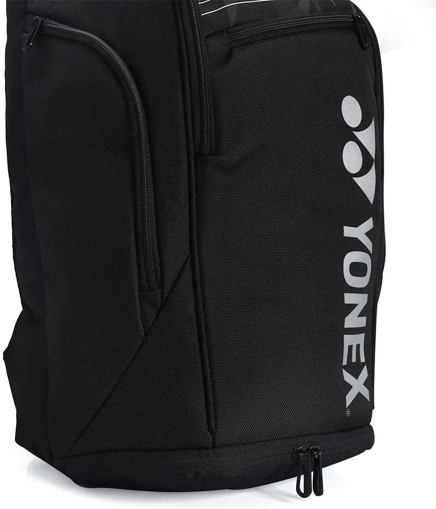 mochila negra Yonex ideal para transportar equipo de pádel