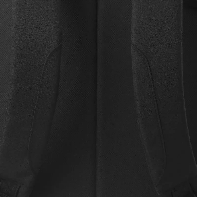 mochila azul Yonex con detalles negros y tirantes acolchados