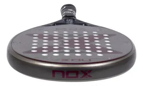 pala padel nox vk10 luxury avanzada con sensación de golpe limpio y sólido
