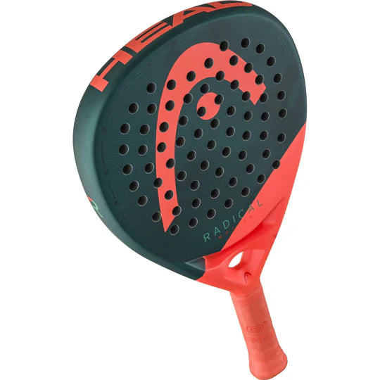 head pala Radical Motion 2026 detalle del plano en carbono doble para mayor control en golpes de padel