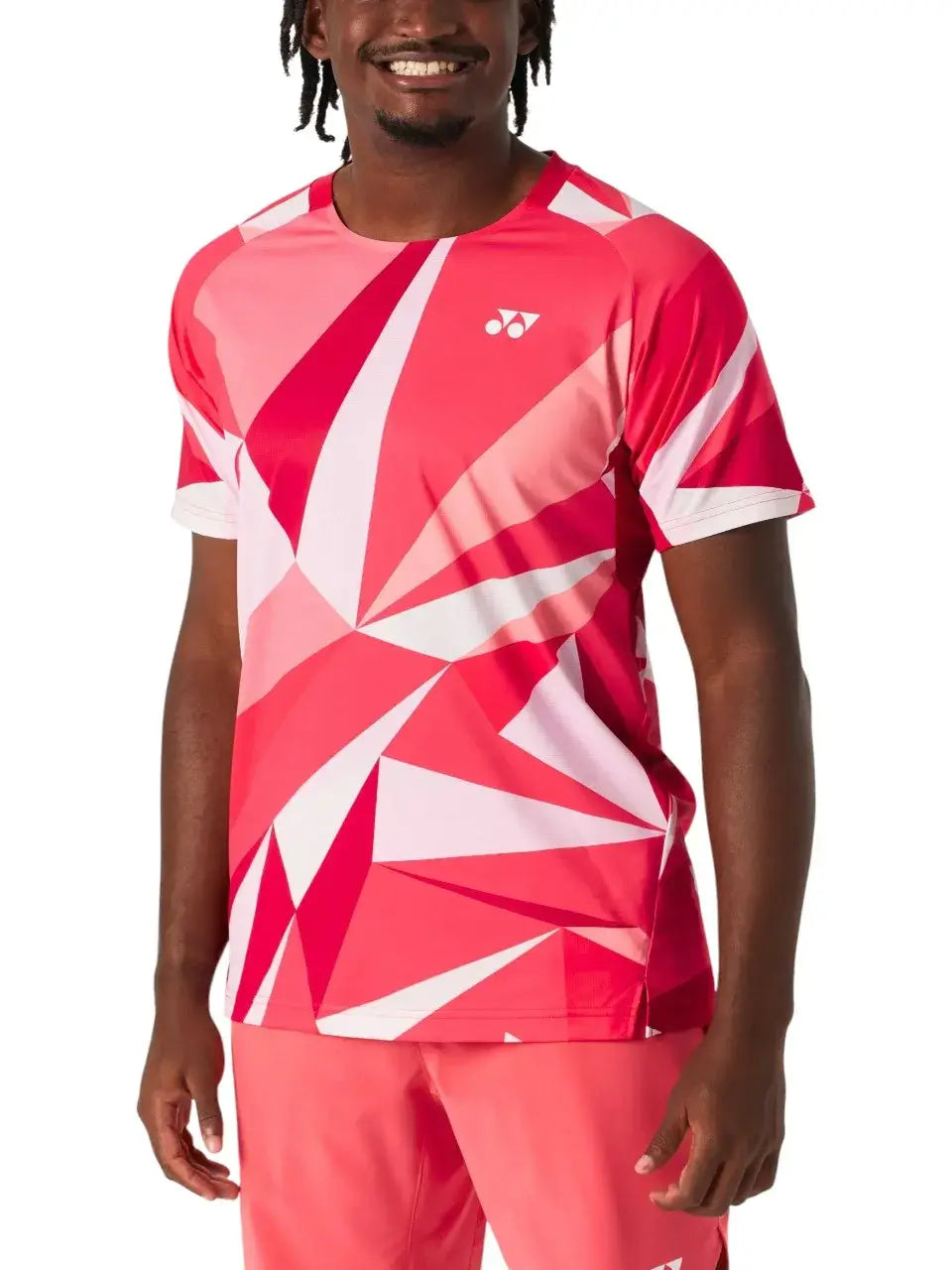 playera yonex estampado geométrico rojo ideal para juego de pádel