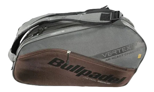mochila padel bullpadel vertex 03 con canales de ventilación y gran capacidad