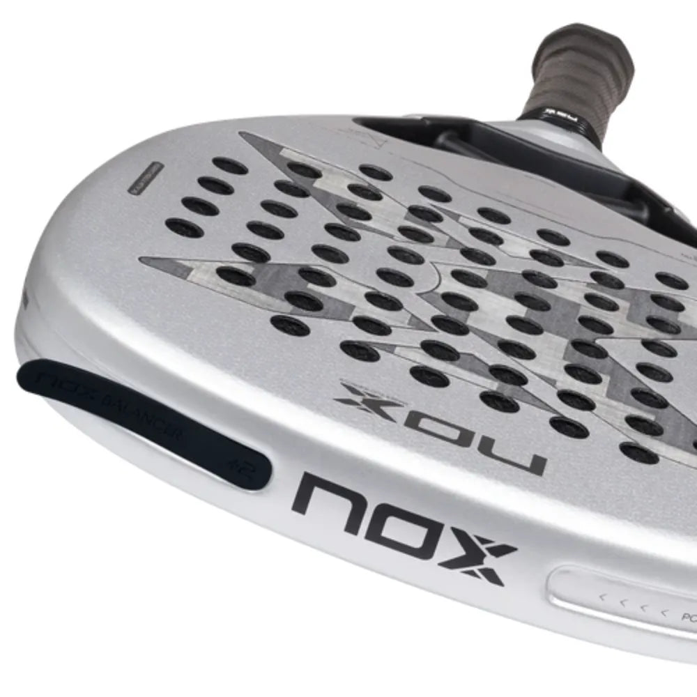 Pala NOX AT10 Genius Attack 12K Alum XTREM Agustín Tapia 2027 para Pádel