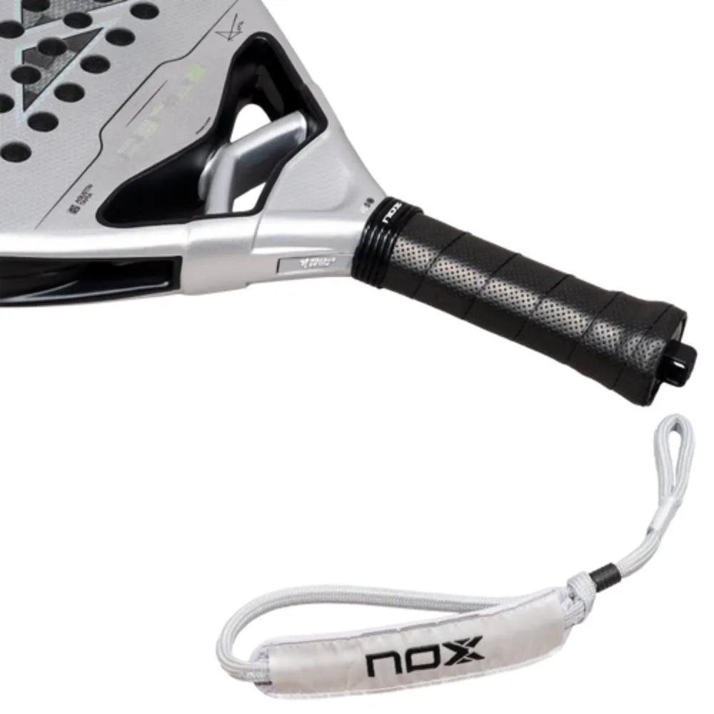 Pala NOX AT10 Genius Attack 12K Alum XTREM Agustín Tapia 2027 para Pádel