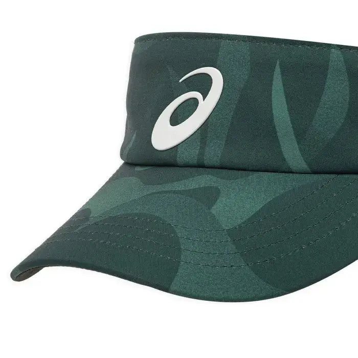visera asics verde con diseño estampado para jugar pádel bajo el sol