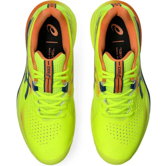 tenis asics gel challenger padel con upper transpirable amarillo y refuerzo lateral para padel tenis