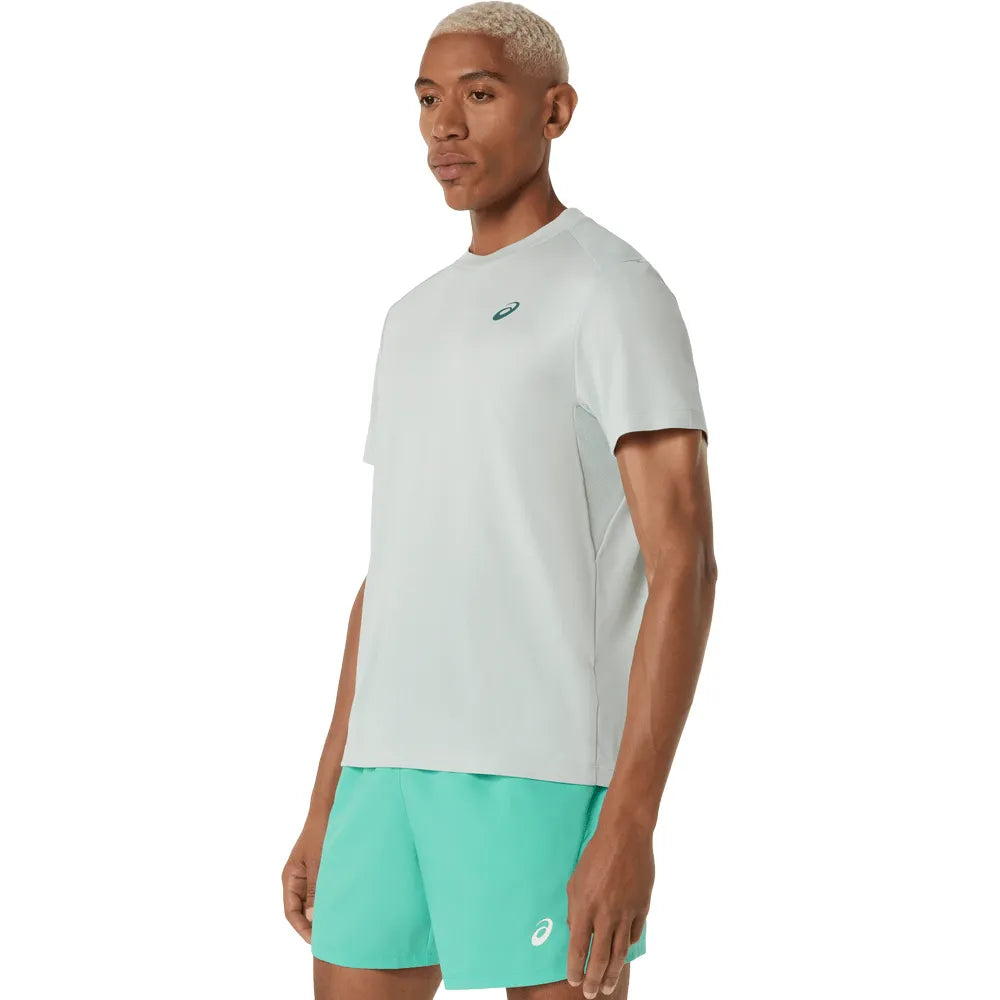 playera asics court ss top hombre color cold moss para tenis con tejido transpirable para jugar padel o tenis