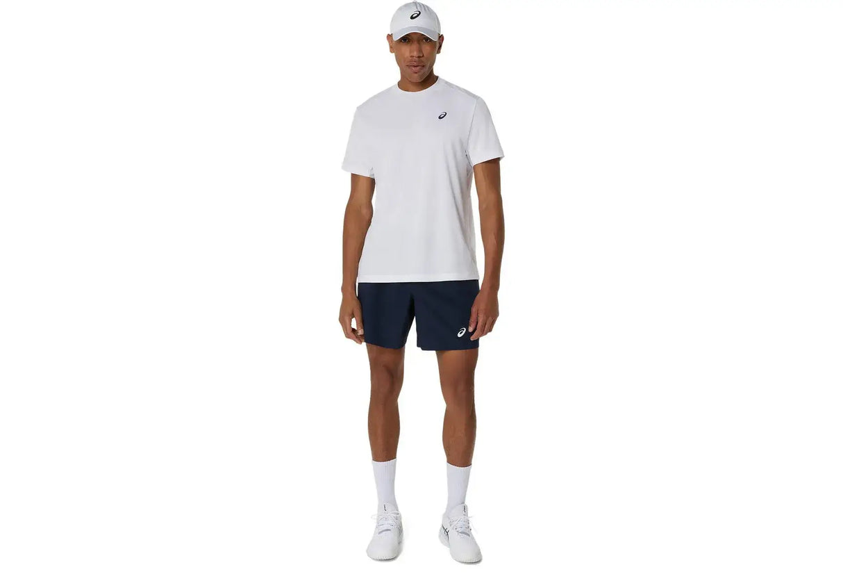 short deportivo asics court negro con estilo clásico y cómodo