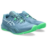 tenis padel asics azul verde vista trasera con refuerzo de talon y estabilidad para juego de pádel