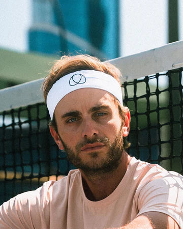 bandana blanca de popelina técnica ideal para entrenamiento o uso urbano