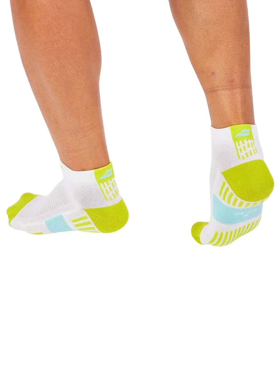 babolat quarter blanca con soporte en arco y diseño acolchado para pádel