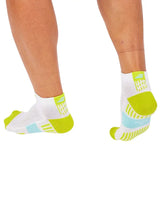 babolat quarter blanca con soporte en arco y diseño acolchado para pádel