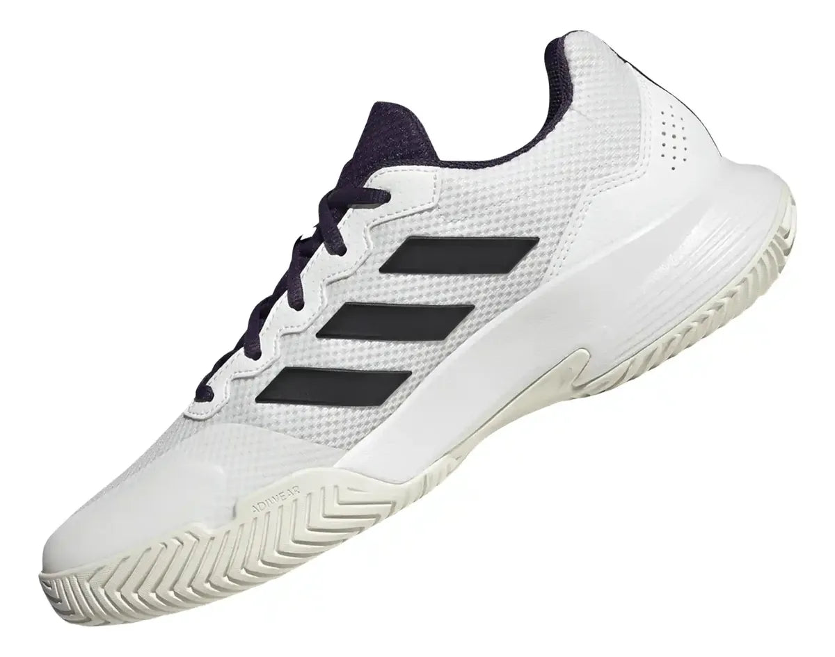 tenis adidas courtjam control color blanco y negro con diseño estable