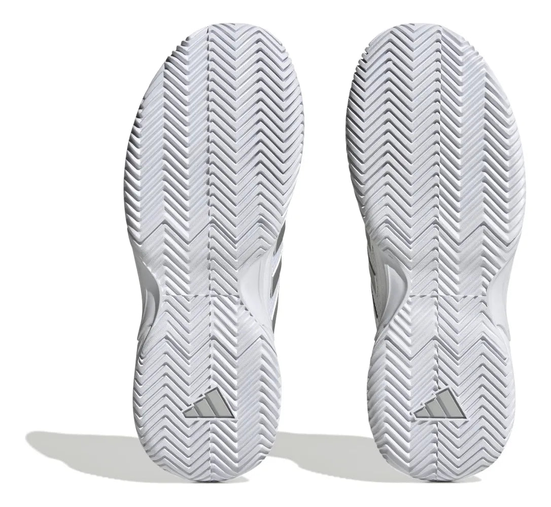 zapatillas adidas mujer para tenis y pádel en blanco con acentos plateados