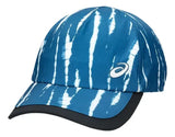 gorra asics azul con estampado tie-dye blanco y visera negra