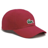 gorra deportiva lacoste burdeos elegante con diseño monocromático