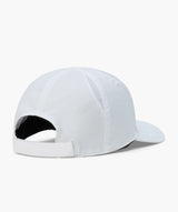 gorra yonex blanca unisex con logo negro al frente y ajuste trasero