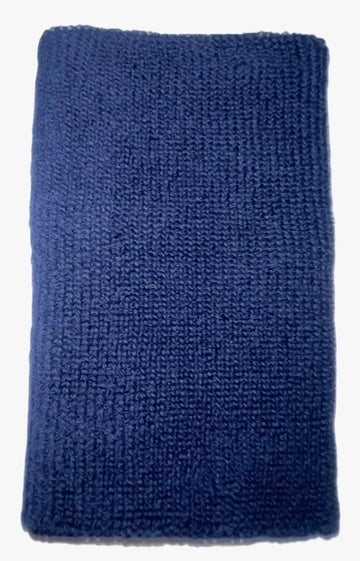 muñequera deportiva azul oscuro de asics con felpa absorbente