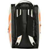 paletero adidas multigame 2026 blanco naranja con compartimento ventilado para tenis padel