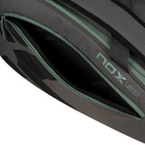 paletero noxpadel gris verde con bolsillos laterales para accesorios padel y objetos personales