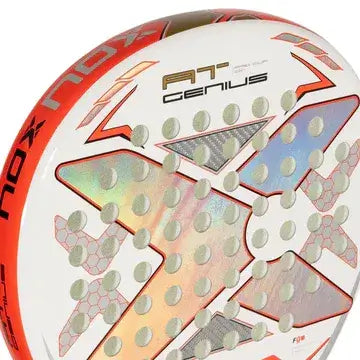 pala nox at10 genius 18k vista frontal con superficie carbono 18k