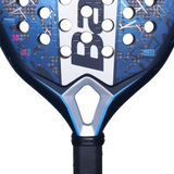 pala babolat air veron 2023 ligera y rápida en color negro con azul