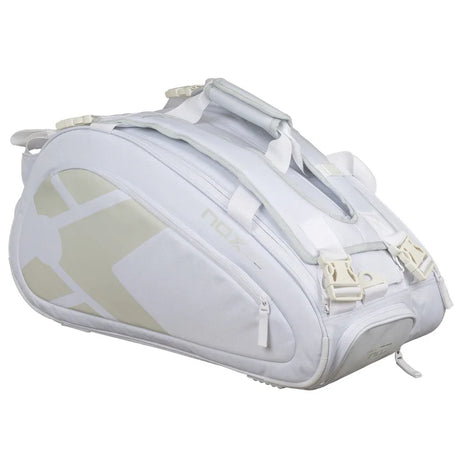paletero nox at10 team blanco 2024 con compartimento frontal ventilado para accesorios de padel