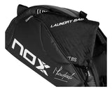 bolsa padel nox negra firmada por majo sánchez con compartimentos térmicos