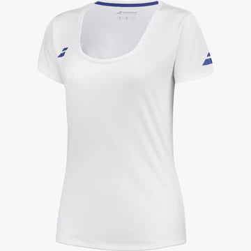 playera babolat mujer blanca con detalles en azul diseño moderno