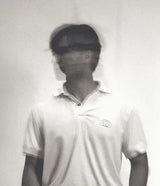 polo blanco game day deuce con protección uv ideal para actividades al aire libre