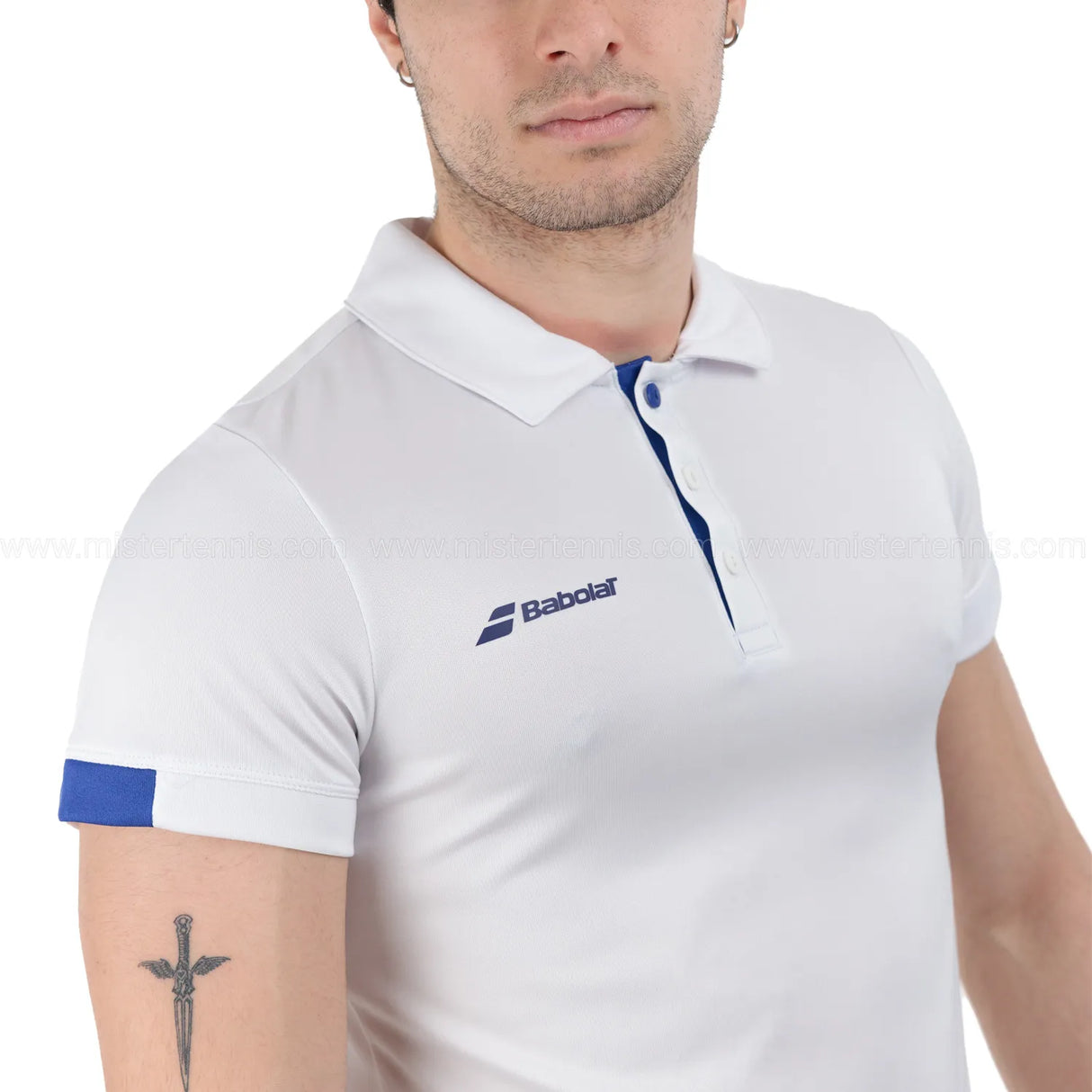 polo babolat blanca cuello clásico y tela ligera para jugar pádel