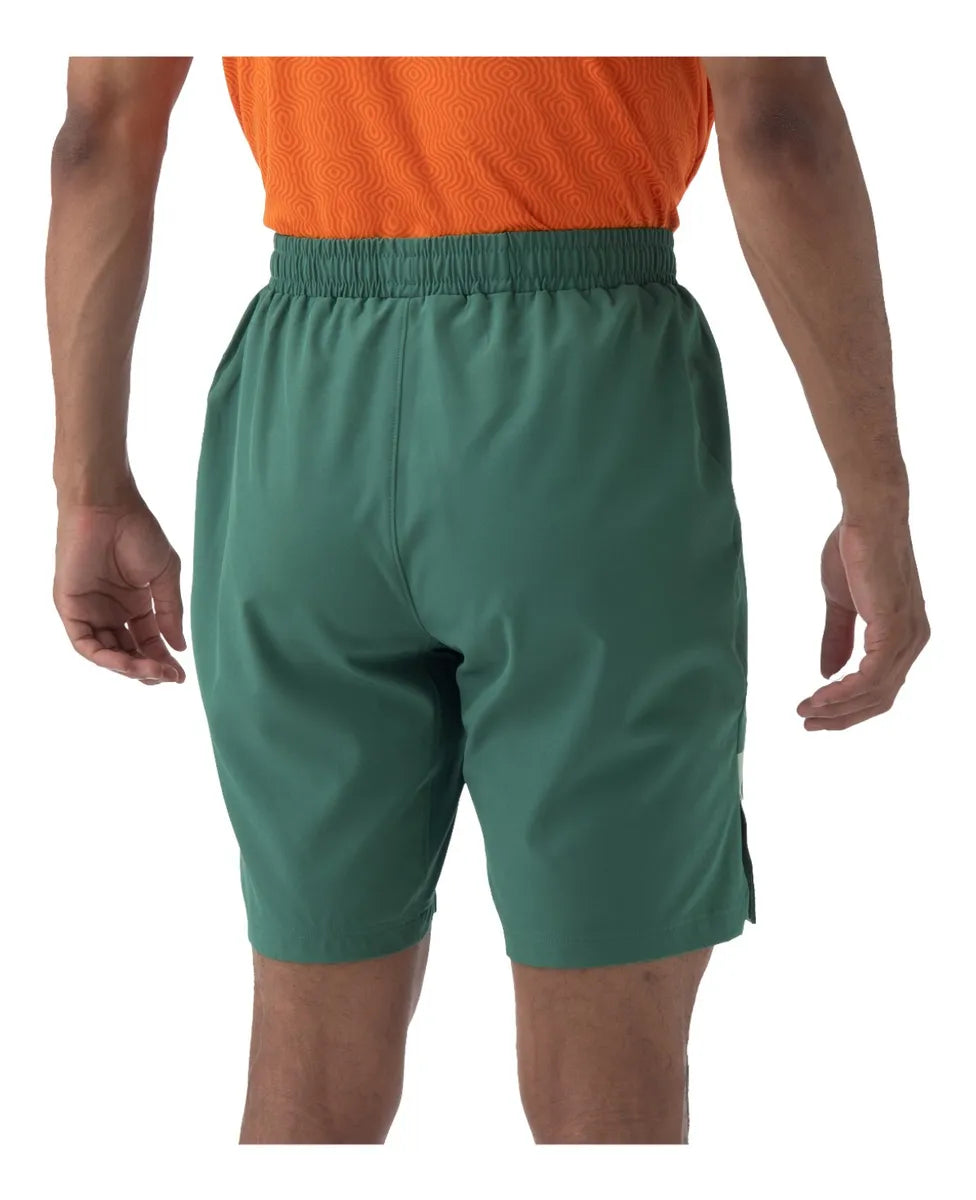 short deportivo yonex verde oliva con libertad de movimiento para pádel