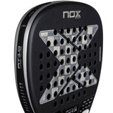 pala nox con carbono 18k alum, sistema de pesos y núcleo black eva para juego ofensivo y duradero