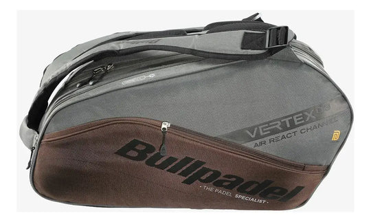 mochila padel bullpadel vertex 03 con canales de ventilación y gran capacidad