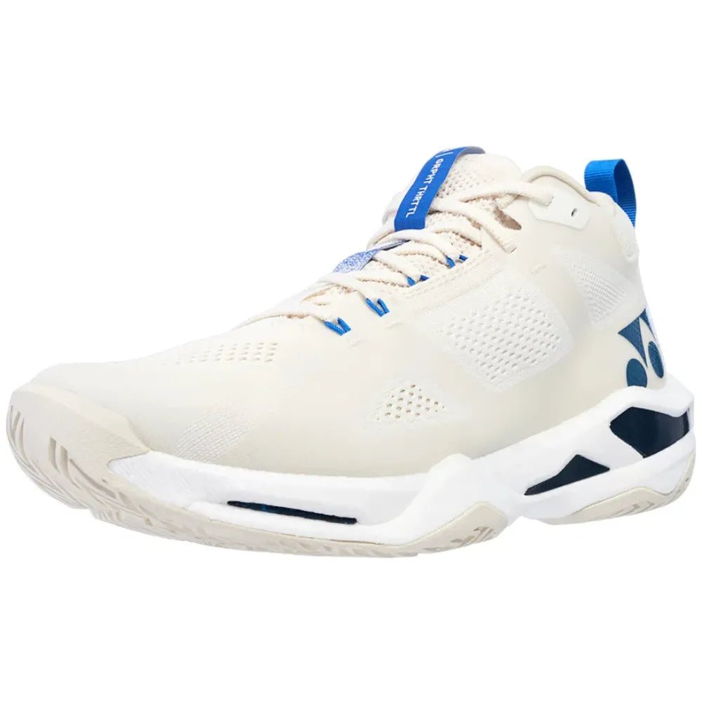 Zapatillas ligeras Yonex para movimientos rápidos y seguros.