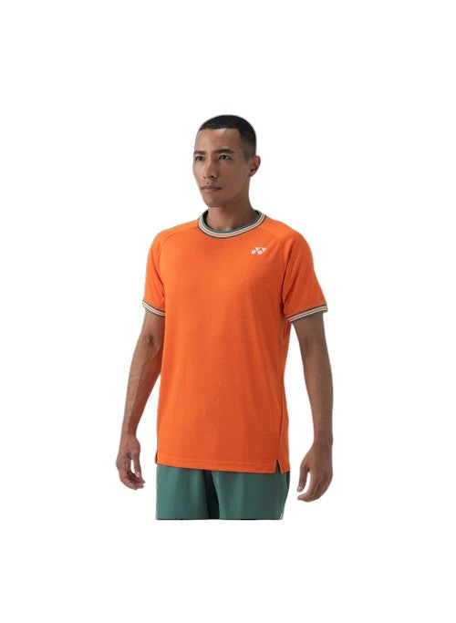 ropa yonex naranja para pádel con tejido transpirable y diseño energético