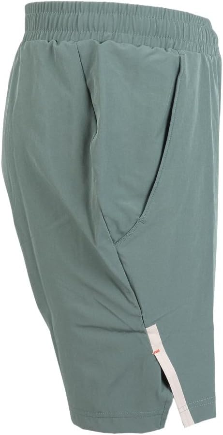 short yonex ligero en verde con logo y pretina elástica para pádel
