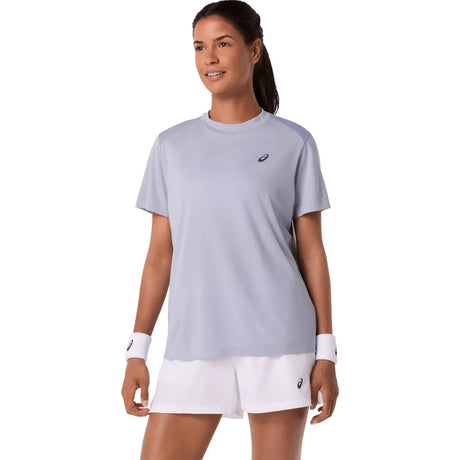 camiseta tenis mujer asics court ss top color grey blue con paneles de malla transpirable